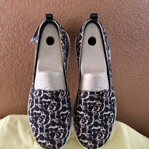 Skechers Go Walk Classic - size 8.5